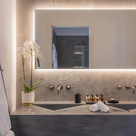 Conrad By Metropole Maison d'hôtes