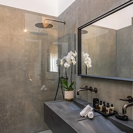 Conrad By Metropole Гостевой дом 4*
